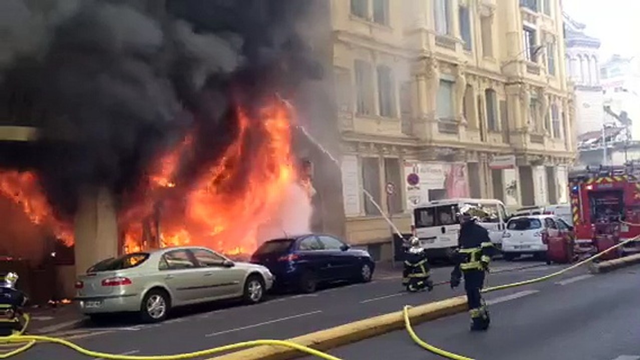 Incendie rue de la Buffa à Nice Vidéo Dailymotion