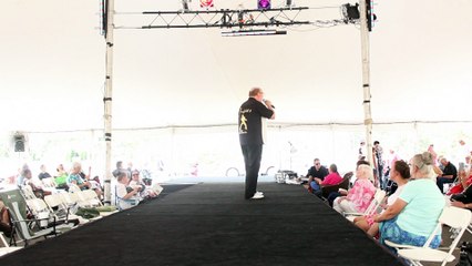 Gordon Piper sings 'Little Sister' Elvis Week 2015