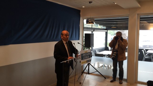 Jean-Yves Le Drian annonce sa candidature pour être président de la Bretagne