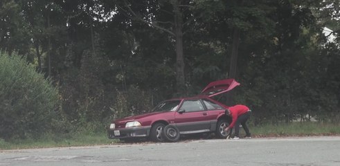 Stundenlang wartete er auf Hilfe, dann kam Eric...