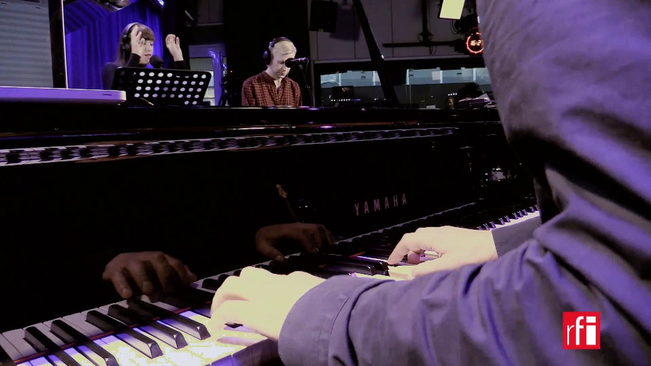 Jay Jay Johanson feat. Juliette Armanet - NDE revisited - Musiques du monde