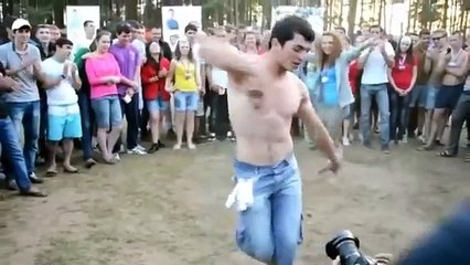 RUSSIE et Caucasiens enflammé! Les filles font un bon sport!