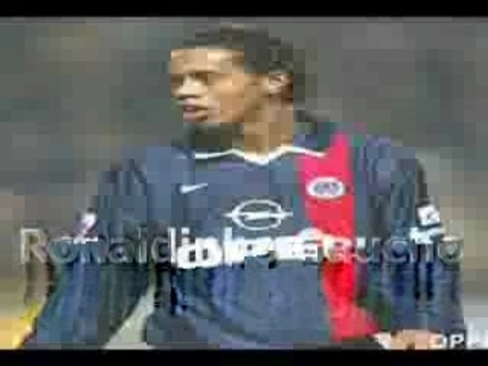 Ronaldinho VS Cristiano Ronaldo