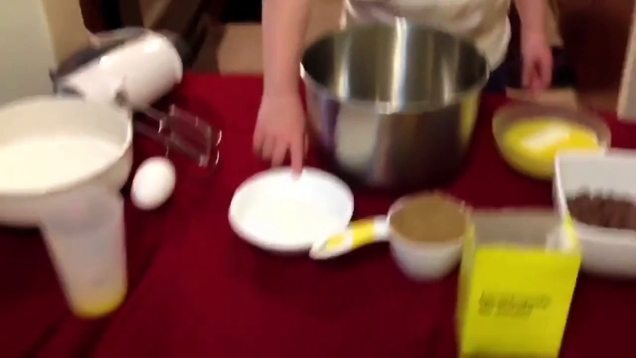 Baking with a 5 year old: Chocolate chip cookies