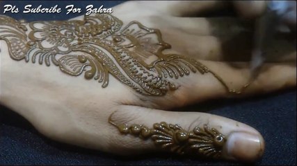 Impressive henna hand art