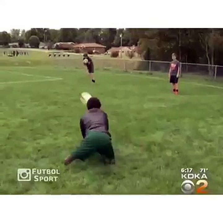 Emmanuel Hilton - Goleiro
