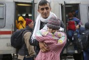 Hungary to Close Its Border With Croatia in Migrant Crackdown