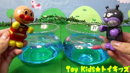 アンパンマン おもちゃアニメ カプセルのスポンジ 動物❤水遊び To