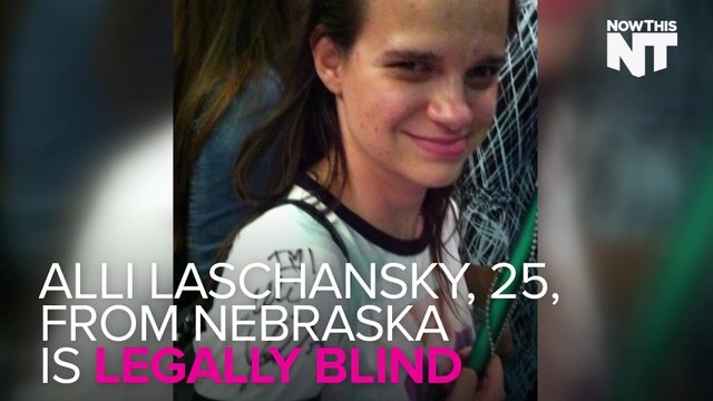 Legally Blind Fan Meets Her Idol, Taylor Swift