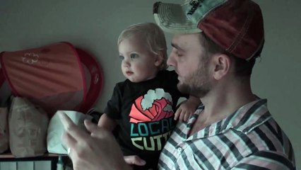 Первый летний дождь в жизни малыша!