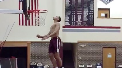 Basketball Recruit Jumps So High He Kisses the Rim