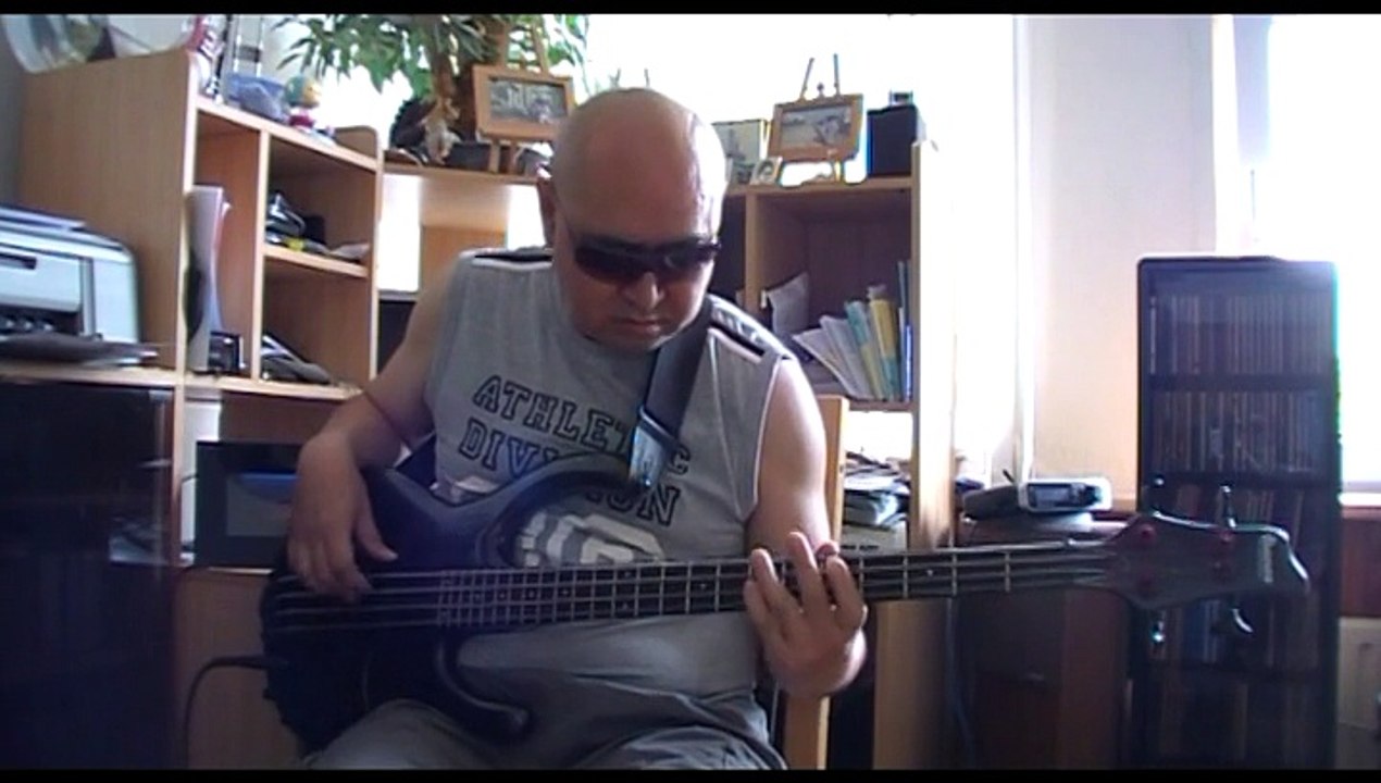 Night birds Shakatak Samba funk vers m1 Bass cover Bob Roha
