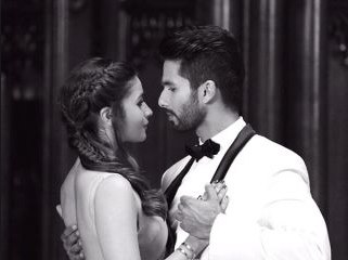 Nazdeekiyaan Song Full HD Video_ Shaandaar[2015]_ Shahid Kapoor, Alia Bhatt