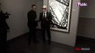 Exclu Vidéo : Karl Lagerfeld : vernissage de son exposition "A Visual Journey" à Paris
