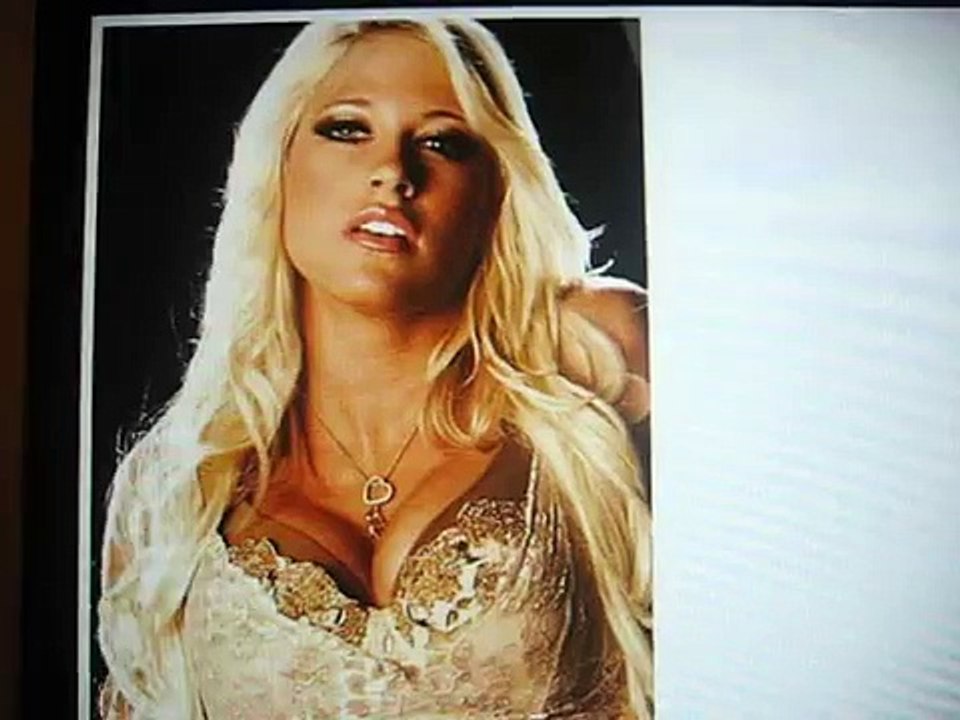 Any-Kelly-Kelly-fans.-pgOMEUwV7Jg