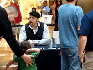 SHEAMUS-KELLY-KELLY-SIGNING-IN-LI-ossxxYR-cGg