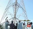 پانچ سو فٹ بلند ٹاور پے علم عباس (ع) لگانے والا شخص- | Alam Abbas a.s