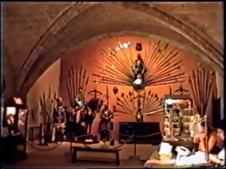 chateau emperi 1 architecture 13300 salon-de-provence marcoartcomesp artcomesp