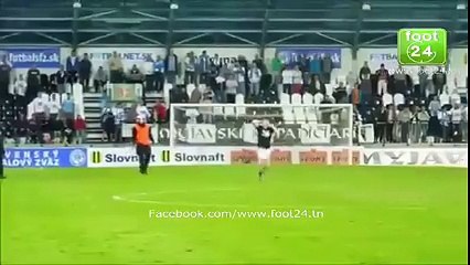 واحد مل الجمهور هبط حرم الطرح ياخي هبطلو واحد مل الجمهور المعاكس عطاه تفشيخة !!!!!