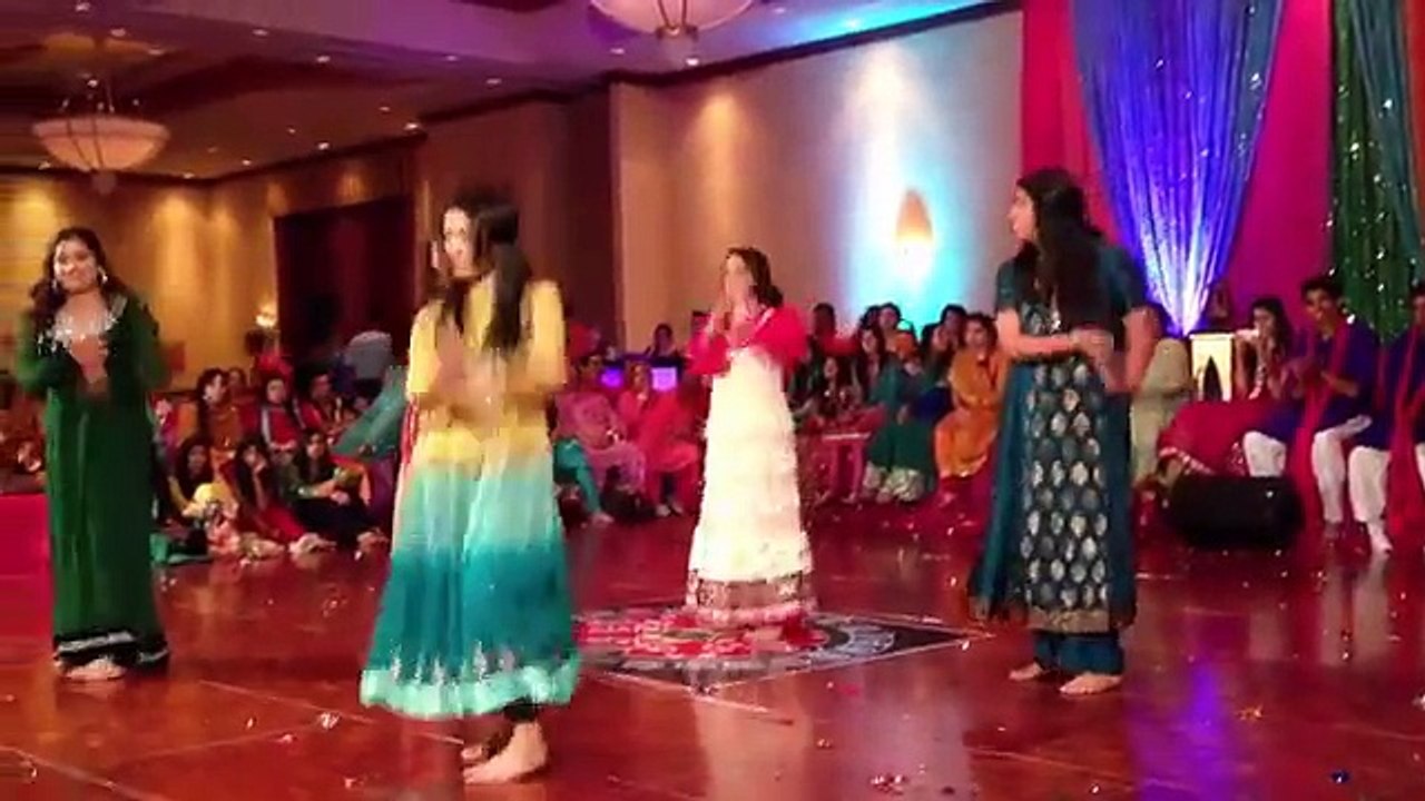 Best Mehndi Dance