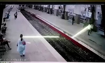 oho eh dekho train accident - Try  Not To Laugh Challenge - Accident News