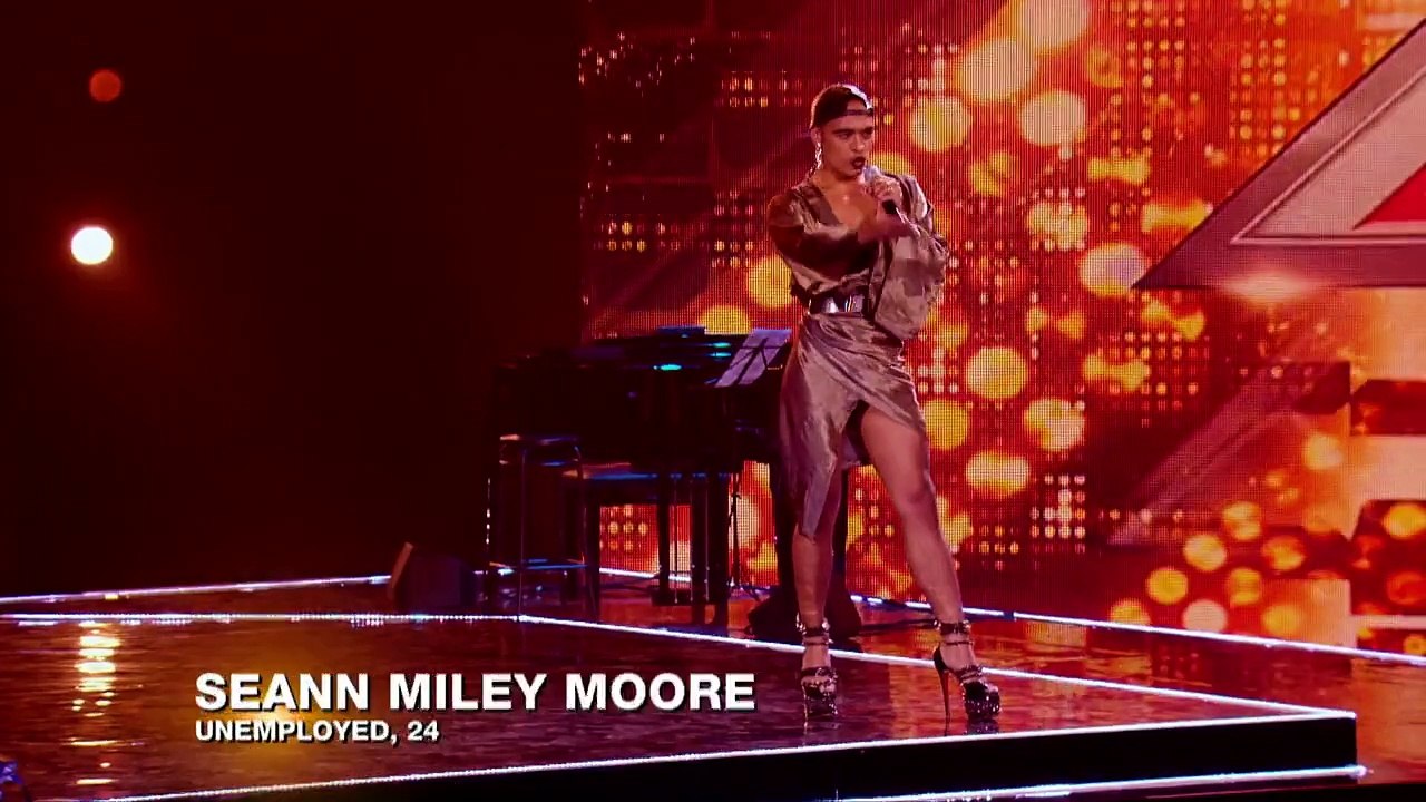 Seann Miley Moore scores a slam dunk for Cheryl | 6 Chair Challenge | The X Factor UK 2015
