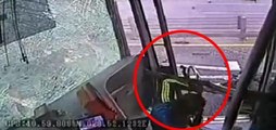 Korkunç metrobüs kazası kamerada