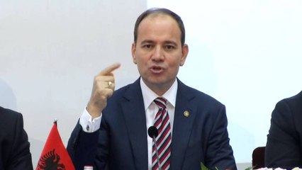 Nishani para studentëve. Reforma në drejtësi, të jetë transparente