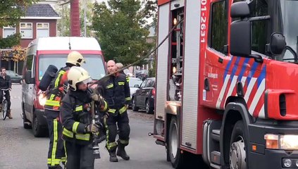 Brandweer blust brand in keuken Stadskanal - RTV Noord