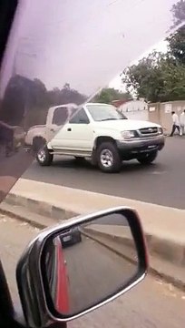 A Pakistani ecposing the reality of ayaz sadiq in na122