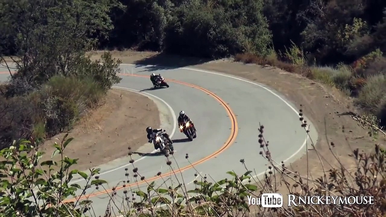 Lowside Crash - Ducati Monster & Suzuki SV650-kQjgN8POF2w