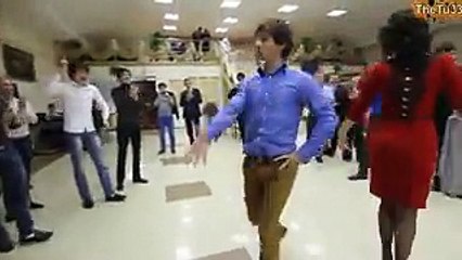 BEN NE BÖYLE BİR DANS GÖRDÜM NEDE DUYDUM !!! YA SİZ