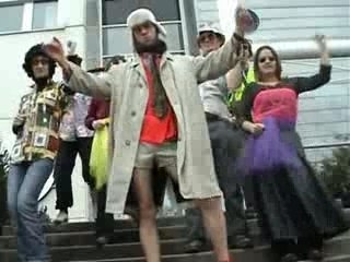 Parodie Wham - wake me up