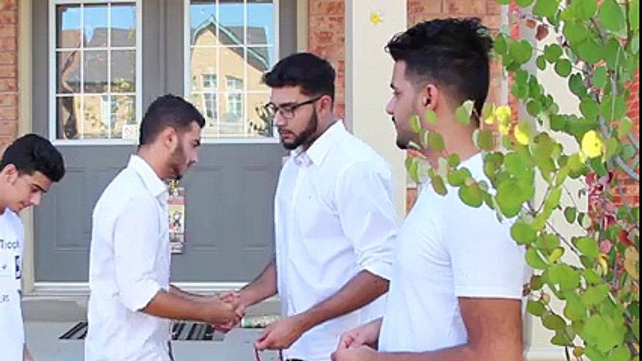 people take selfies every where