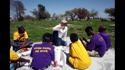 Brad Pitt Helps To Rebuild Homes In New Orleans