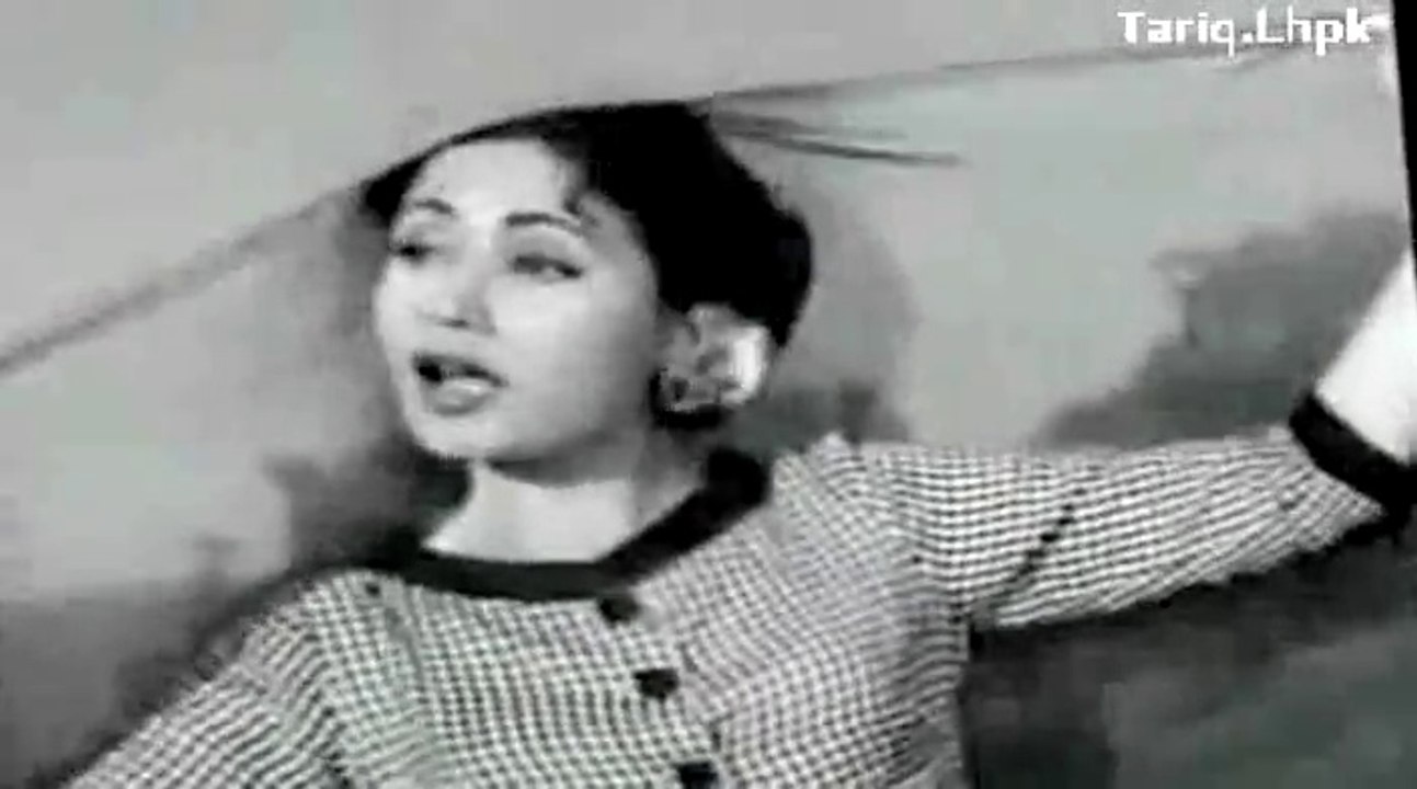 Dil dil se mila ker dekho nazaron mein sama ker dekho apna to bana ker dekho hoti hay muhabbat kiya=1956