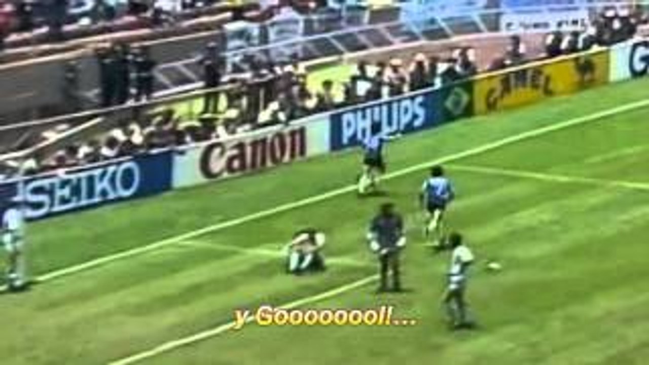 Maradona Goal of the Century - Víctor Hugo Morales commentary - Argentina-England 2-1 198