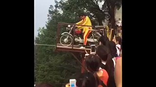 amazing bike riding on rope