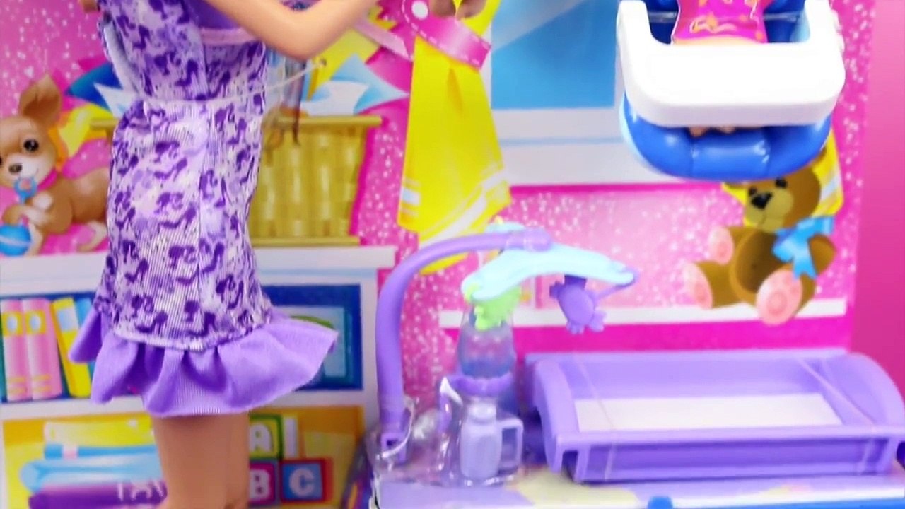 Barbie BABY SITTER Peeing Baby Doll Color Changing Diaper Career Barbie DisneyCarToys