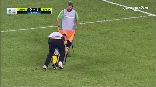 Paramedic Fall 'Tragic Incidents' During AEL Larissa vs Ergotelis 2-1 - October .2015