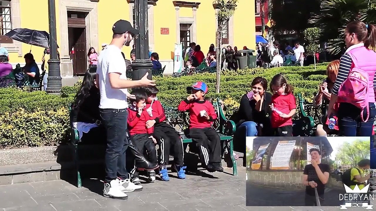 ► Retos Callejeros | SKabeche vs DebRyanShow | Bromas