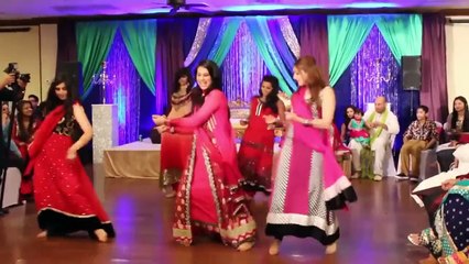 Cousin's Of Brid are Dancing On Mehndi Night (HD)