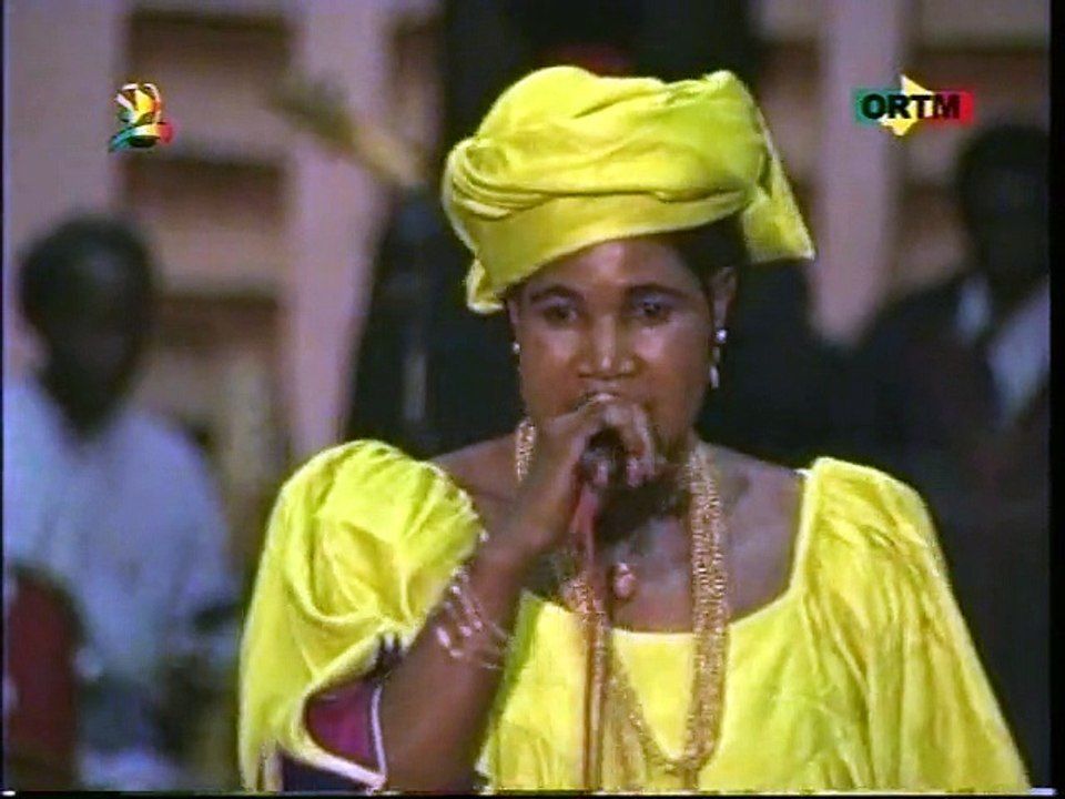 L'Orchestre National Badéma & Hawa Koni Diabaté - Sidon Diarra pour feu Alou Fane-