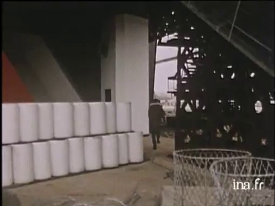 " aux frontières du possible " dans " Les Créateurs de visible " diffusé le 30/03/1974.