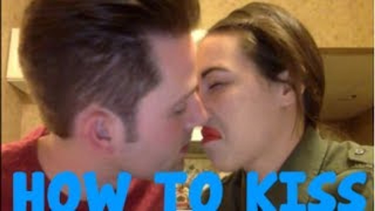 HOW TO KISS