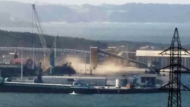 Ecologistas denuncian las enormes nubes de polvo del puerto de Avilés