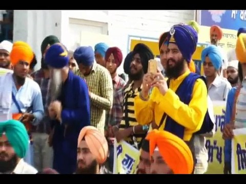Sikh Protest against Makkar Makkar nu Bhajna peya