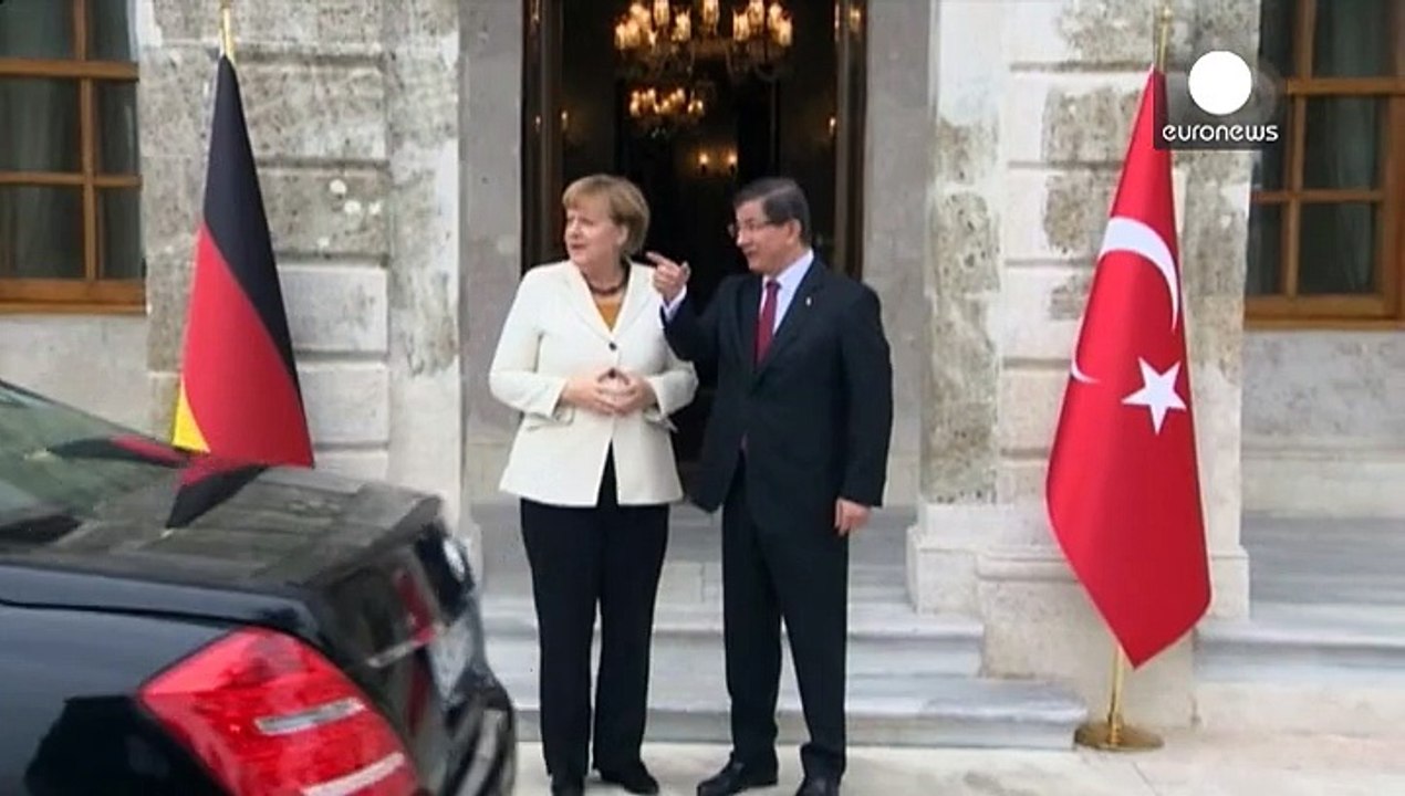 Türkei-Besuch: Merkel unterstützt Visa-Erleichterungen für Türken