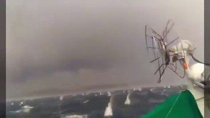 Naples Hailstorm Live Video from Boat - Huge Hail Stones in Storm