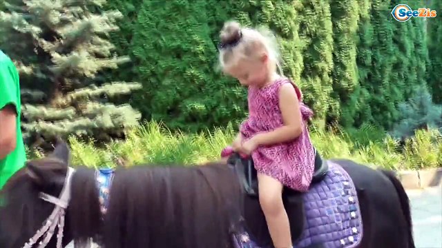 ✔ Доктор Плюшева и Ярослава катаются на Пони в Зоопарке. Видео для детей. Doc Mcstuffins In the Zoo